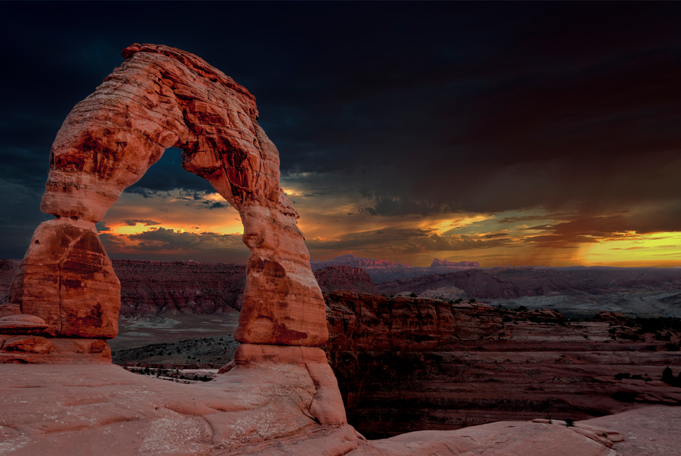 delicate arch sunrise