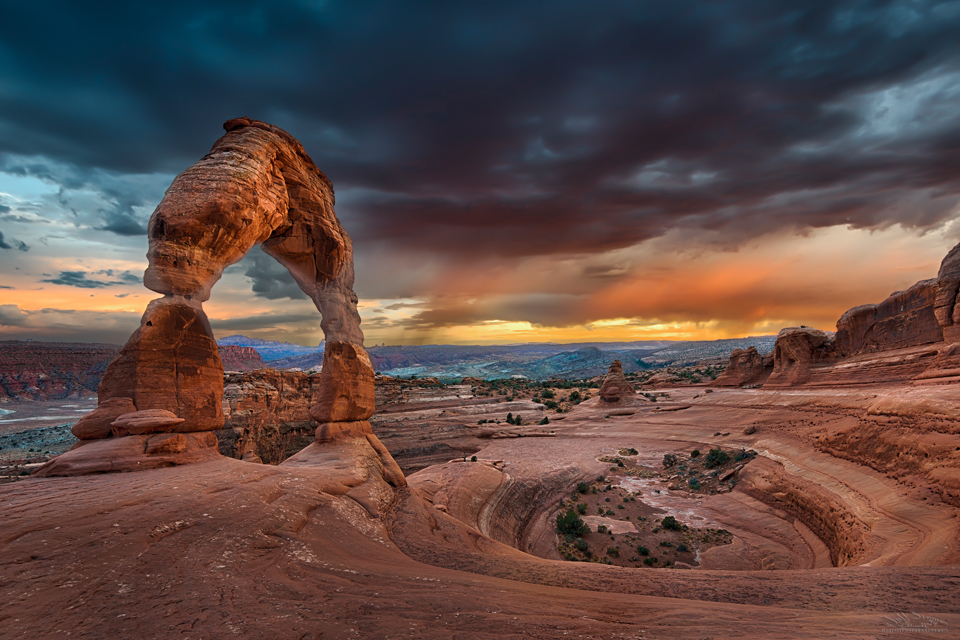 delicate arch sunrise