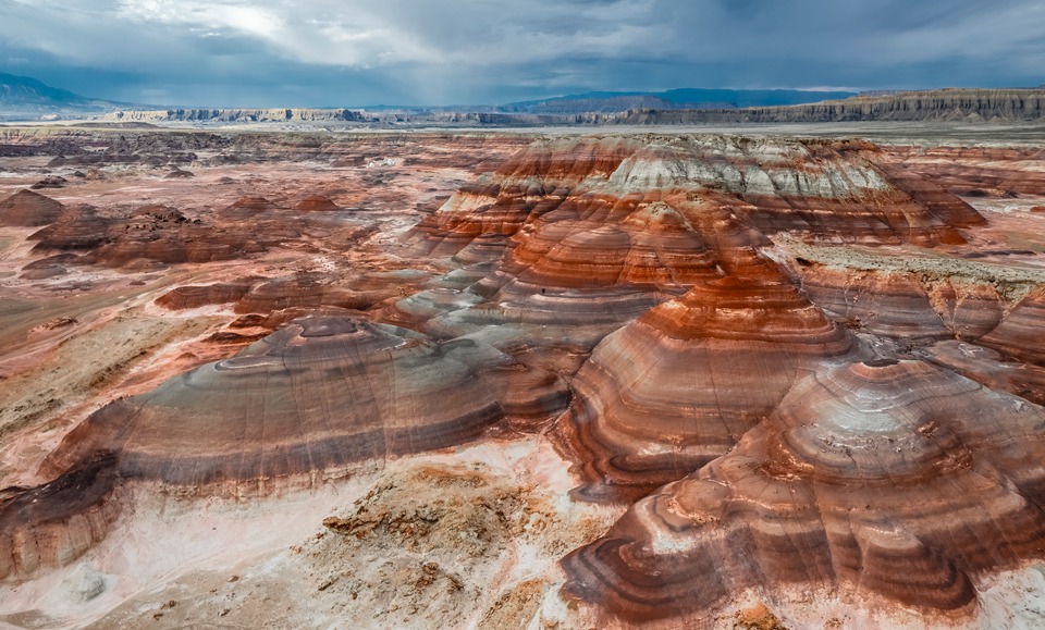 Visit Bentonite Hills, Utah: The Rainbow Mountains and Mars 